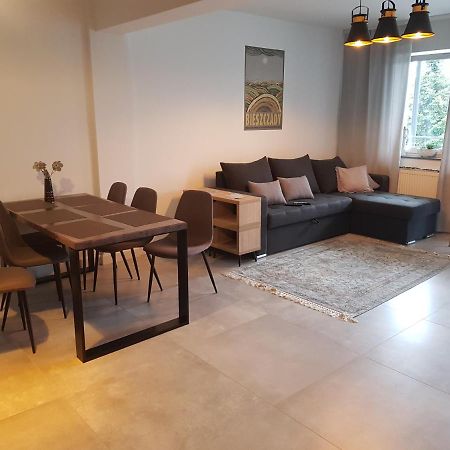 Apartament Julia Apartment Lesko Ngoại thất bức ảnh