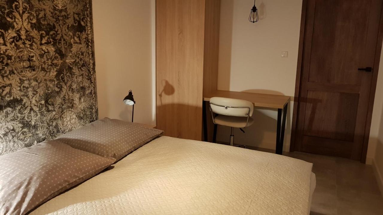 Apartament Julia Apartment Lesko Ngoại thất bức ảnh