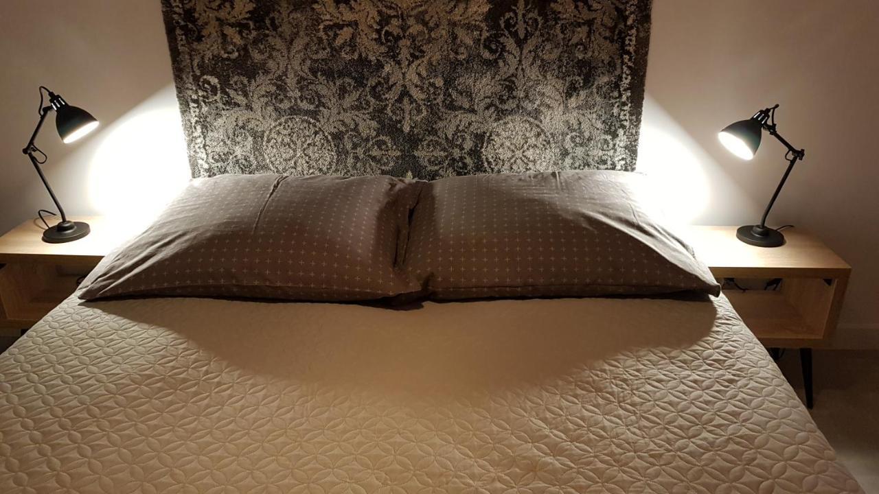 Apartament Julia Apartment Lesko Ngoại thất bức ảnh